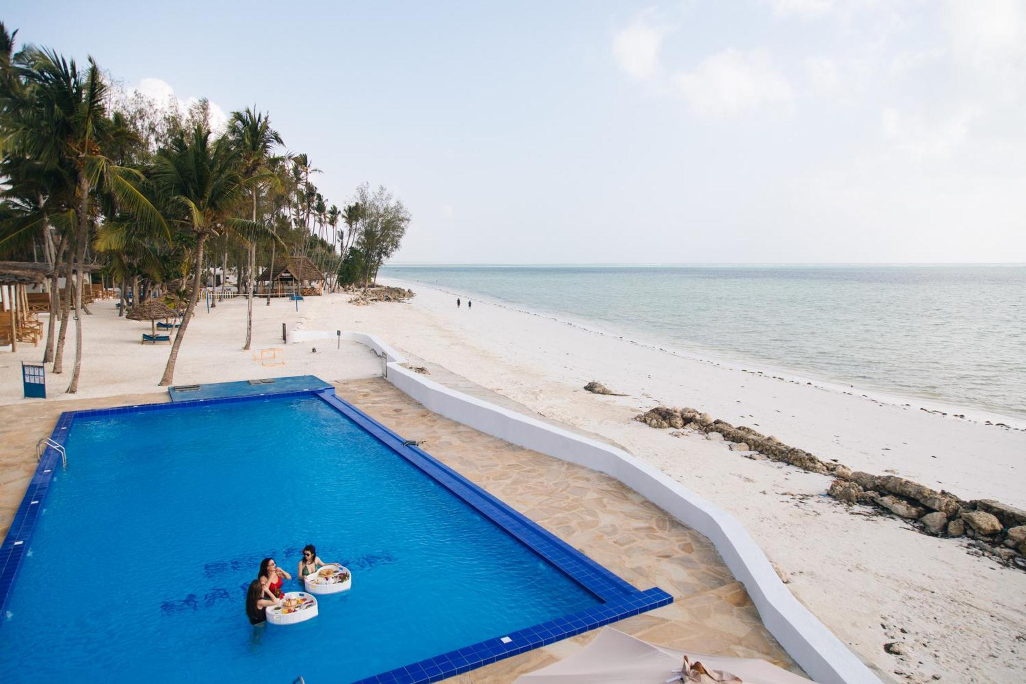 Royal Mandarin Hotel & Resort Pwani Mchangani Buitenkant foto