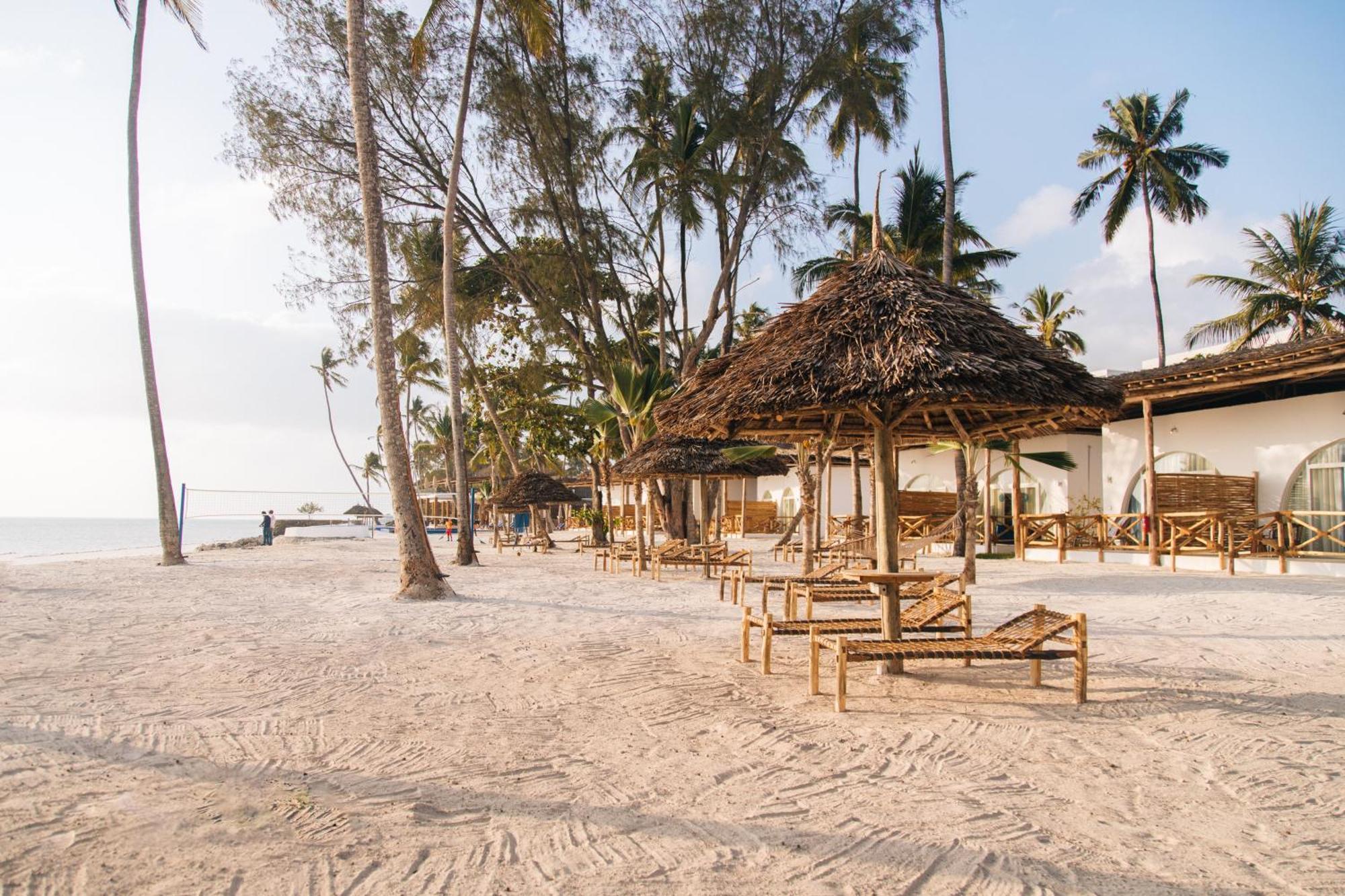 Royal Mandarin Hotel & Resort Pwani Mchangani Buitenkant foto