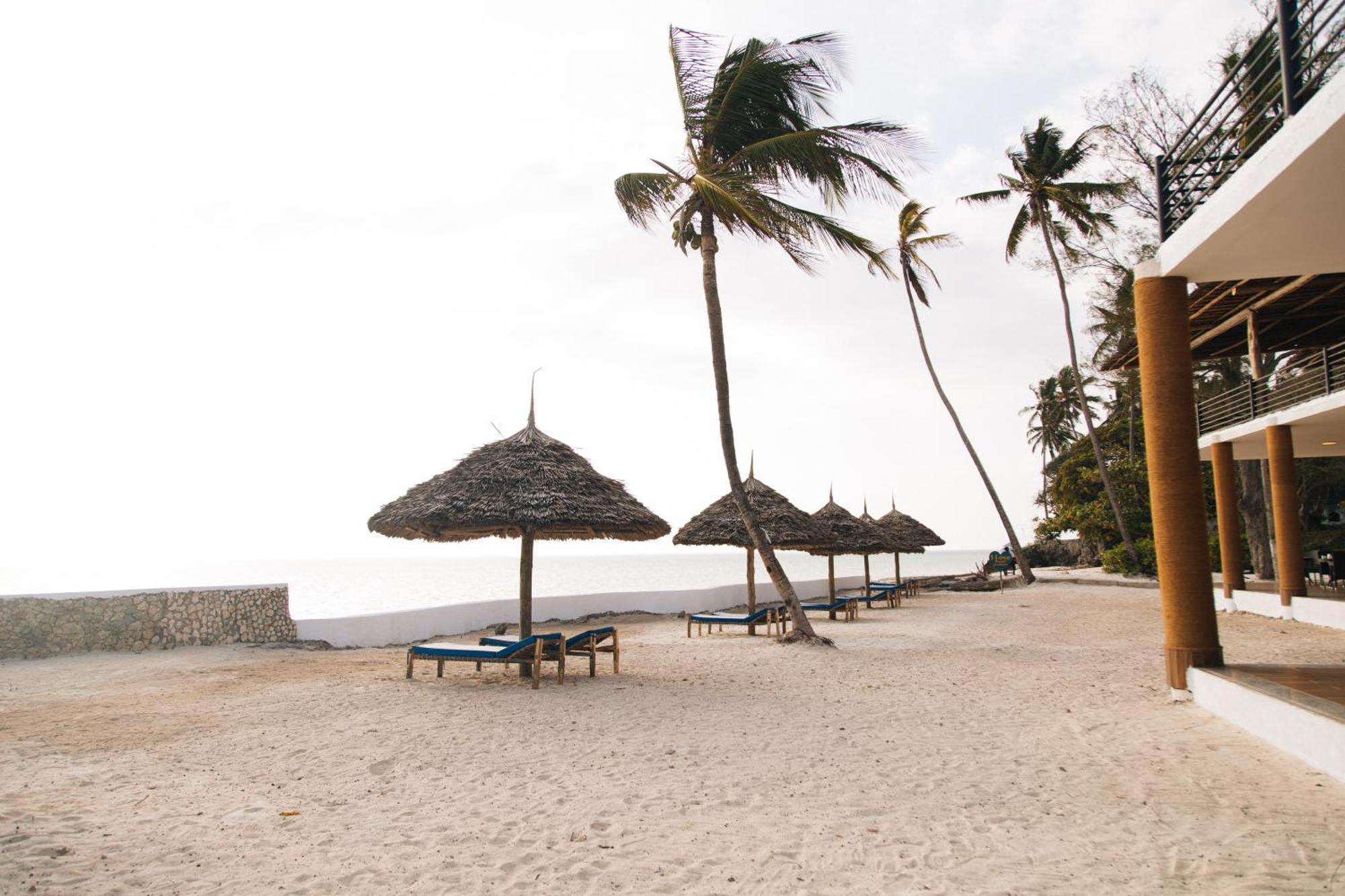 Royal Mandarin Hotel & Resort Pwani Mchangani Buitenkant foto