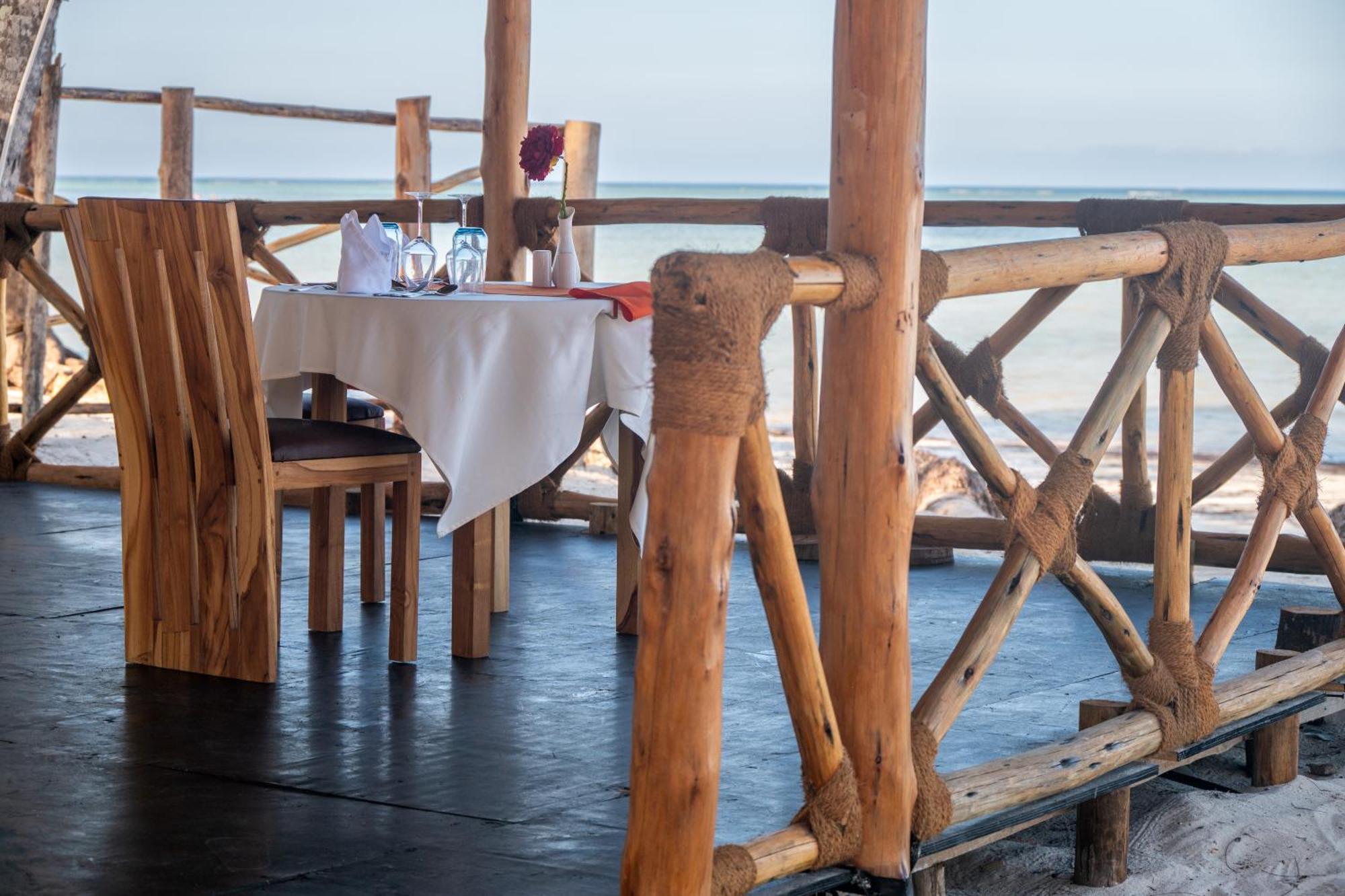 Royal Mandarin Hotel & Resort Pwani Mchangani Buitenkant foto