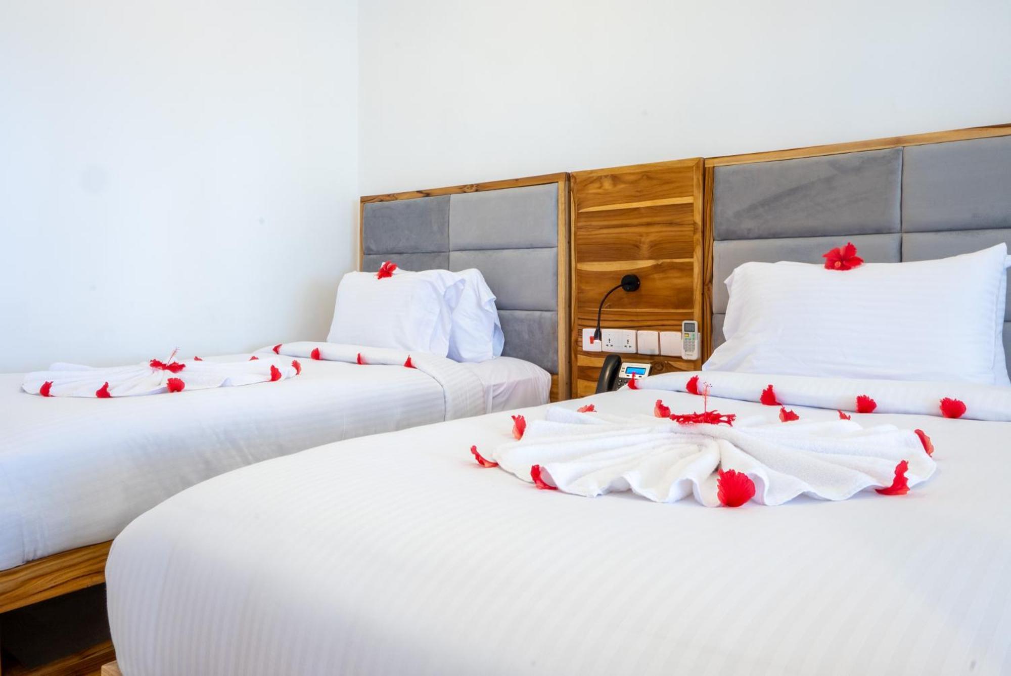 Royal Mandarin Hotel & Resort Pwani Mchangani Buitenkant foto